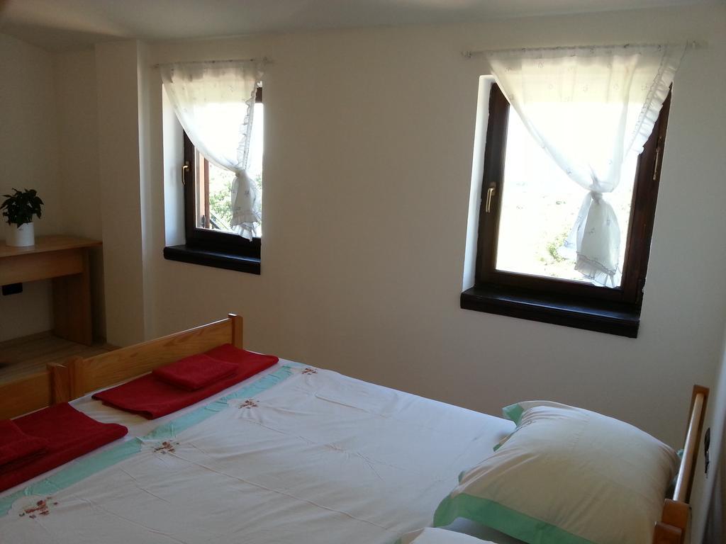Apartment Rojnic Galižana Buitenkant foto
